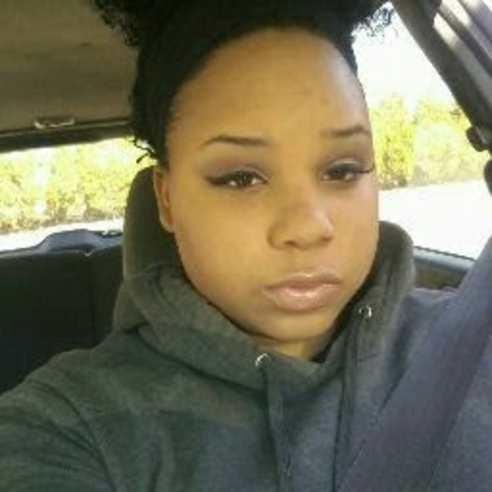 Meet your Posher, Alisha